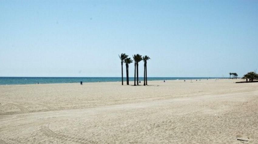One-Bedroom Flat 200M From The Beach อัลเมรีอา ภายนอก รูปภาพ