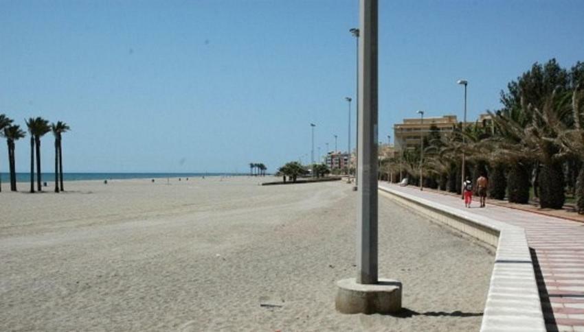 One-Bedroom Flat 200M From The Beach อัลเมรีอา ภายนอก รูปภาพ